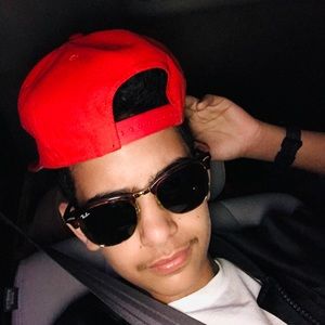 Meet your Posher, Amran